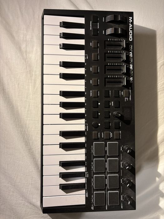 M-Audio Oxygen Mini Pro - Teclado MIDI como novo, quase sem uso
