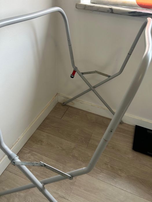 Banheira de Bebé com Suporte – Cinza