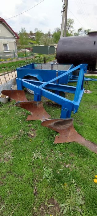 Продам плуг трьохкорпусний