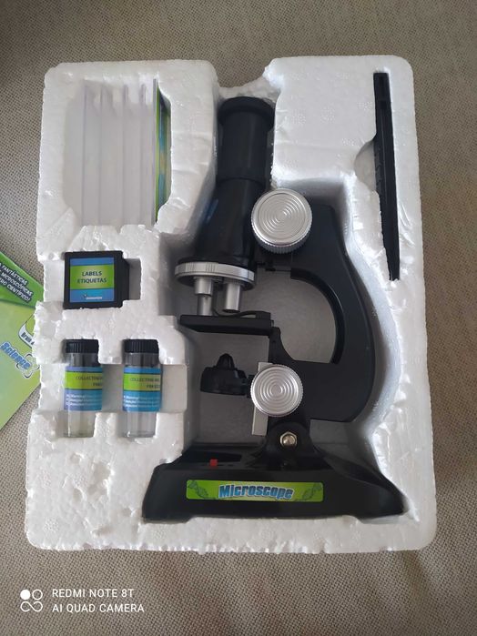 Microscope with light64740941934337120