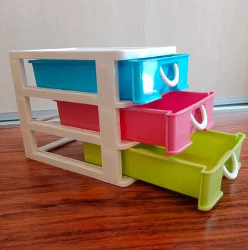 Pojemnik z szufladkami