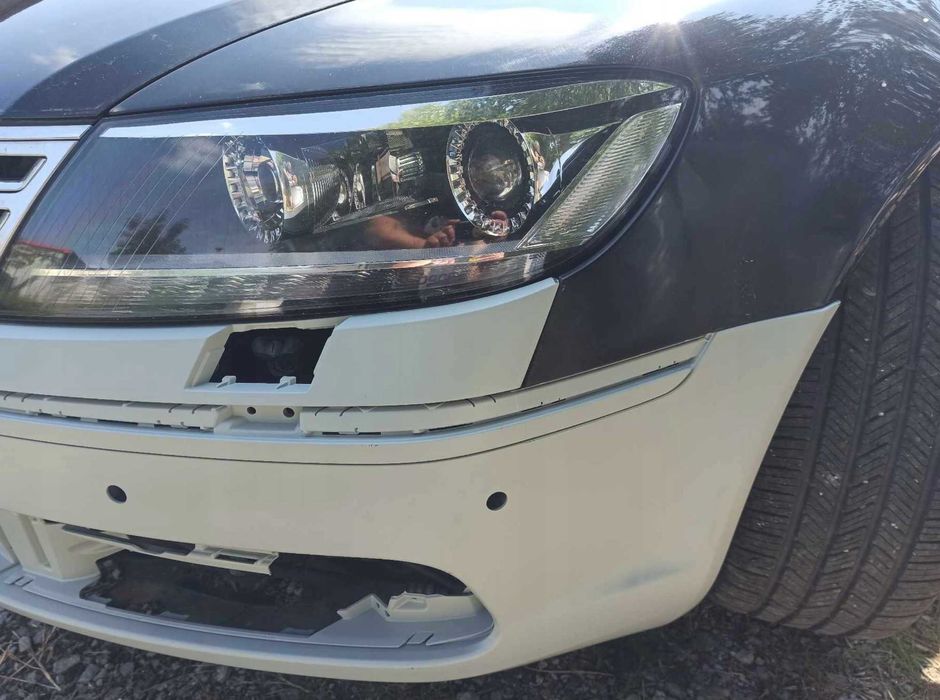VW Phaeton бампер голий або з решітками рестайлінг 11-