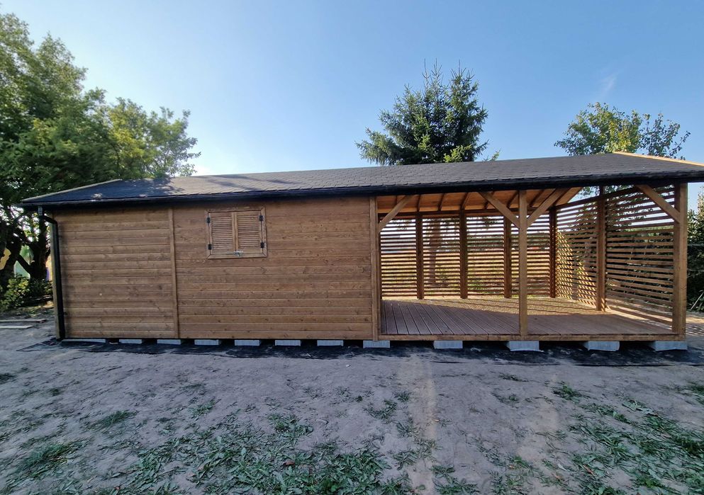 Domek Letniskowy z Pomieszczeniem i Tarasem 9x3m