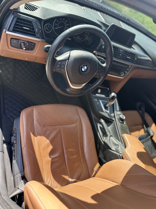 BMW F30 328i Luxury Line