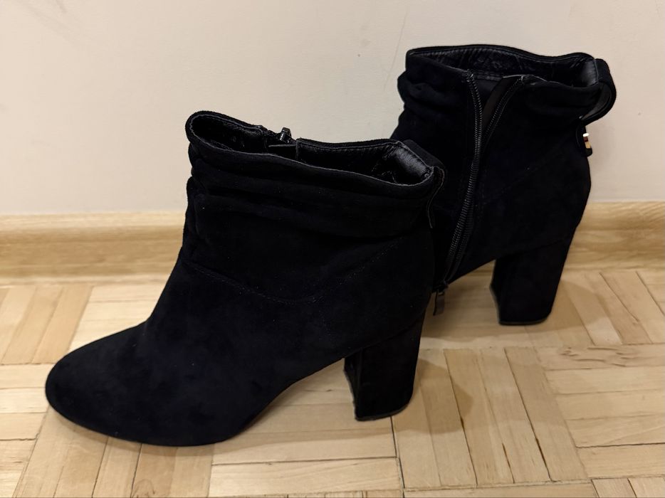 Botki damskie na słupku r.39