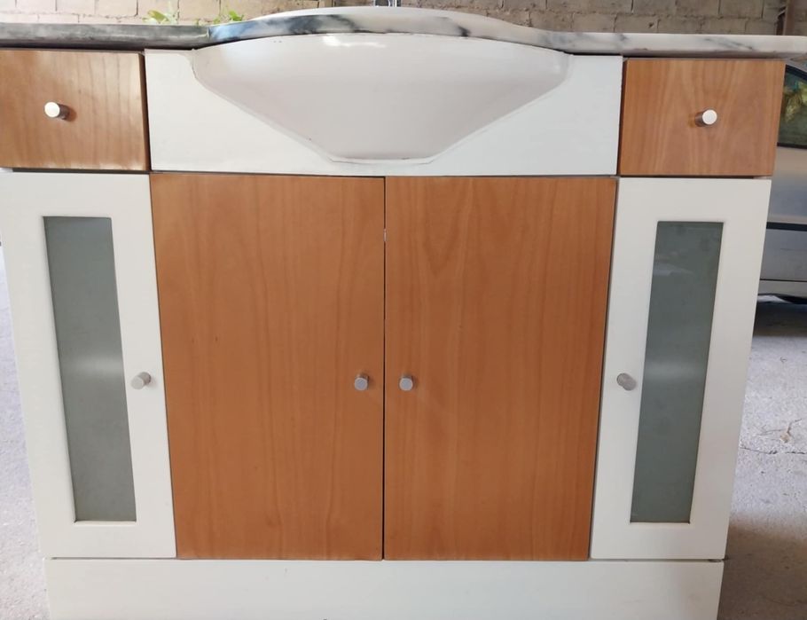 Armário casa de banho