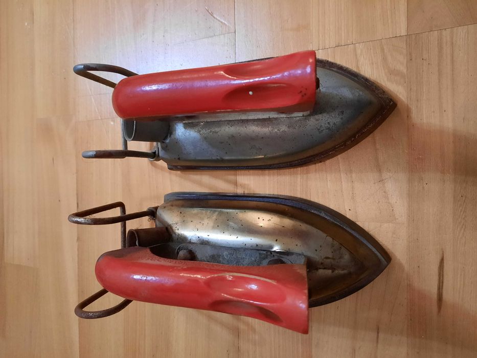 Stare żelazko z czasów PRL