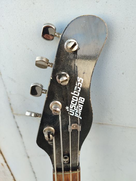 Продам бас-гитару