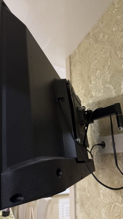 Blaupunkt 32HBC5000 32” Smart TV (Android) - стан нового, все працює