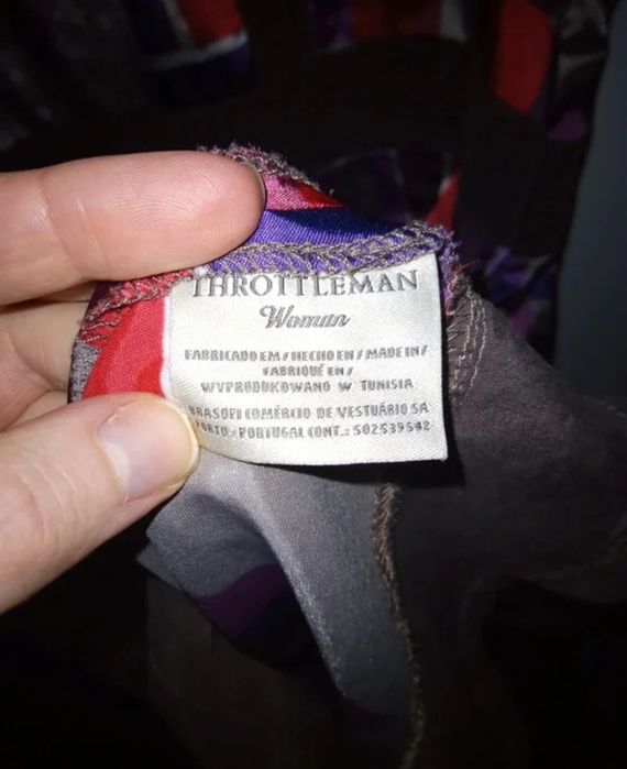 Vestido reto de cavas, tipo cetim, M Throttleman