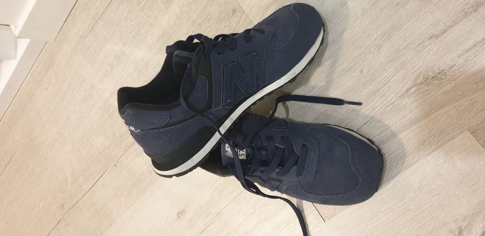 New balance azuis, praticamente novos