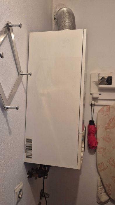 Caldeira gás e radiadores para aquecimento