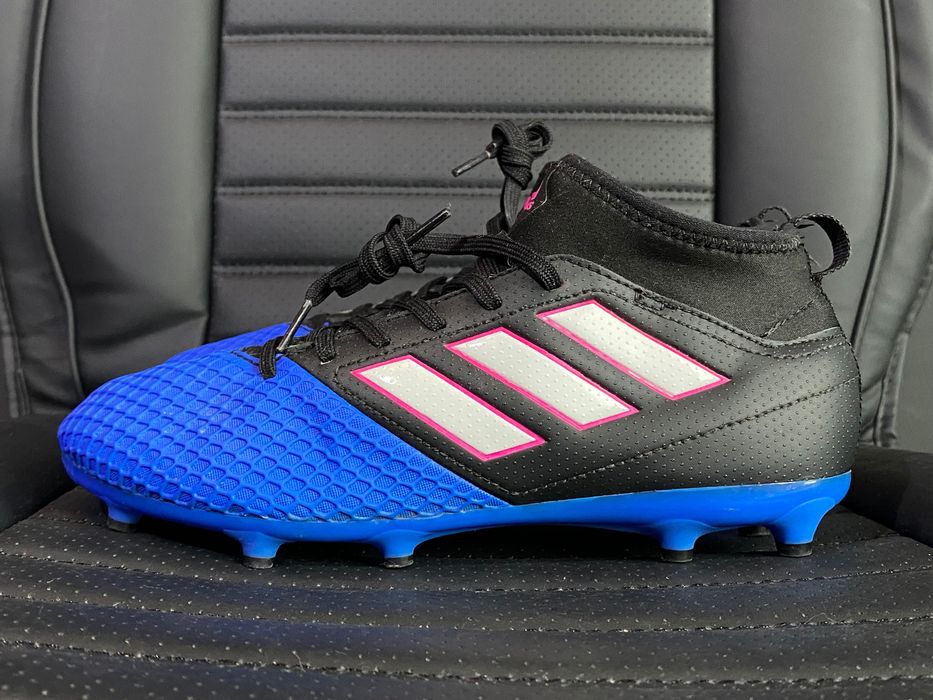 Adidas Predator 38 (23,5cm) buty piłkarskie korki