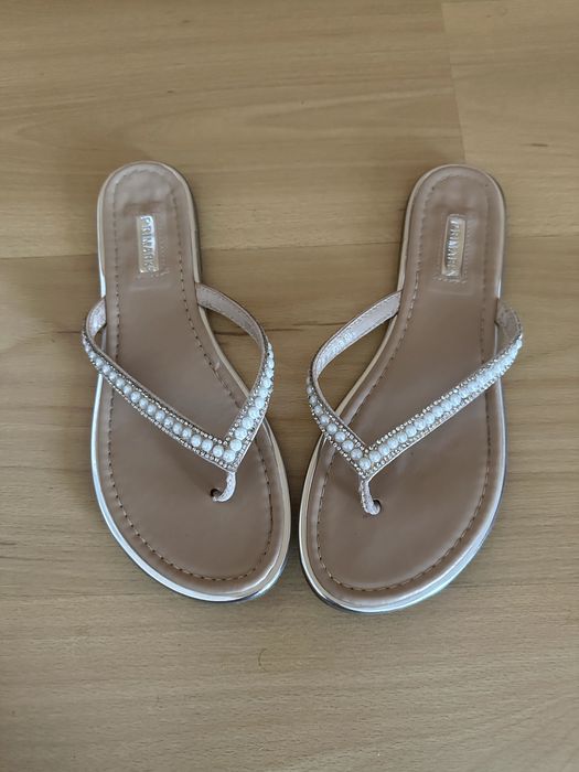 Chinelos Brancos Nº 39