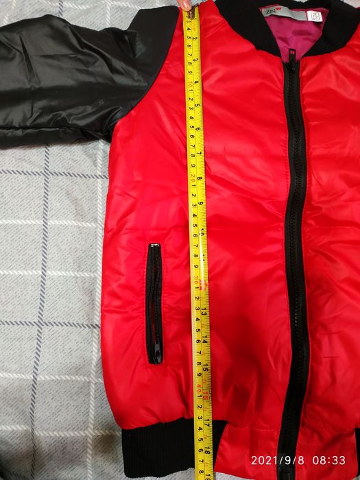 Курточка бомбер.