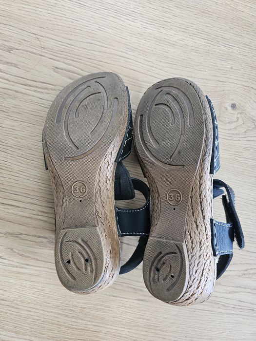 Sandaly czarne 36 Deichmann Easy street koturn