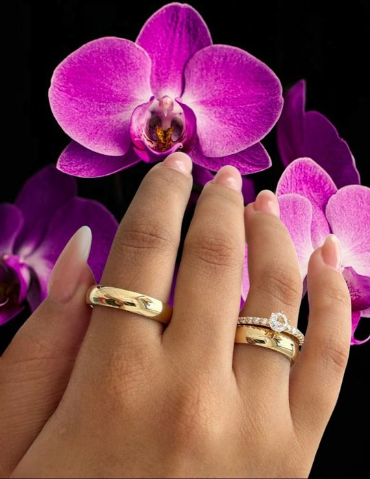 Klasyczne Półokrągłe Złote Obrączki Ślubne