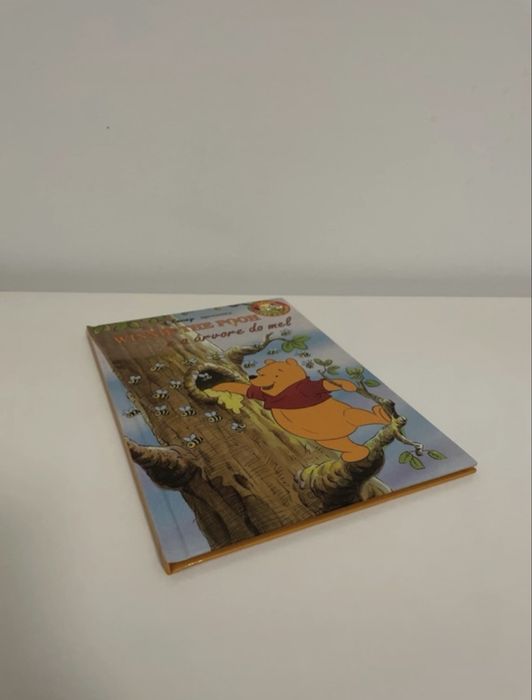 Livro “Winnie the Pooh e a Árvore do Mel”