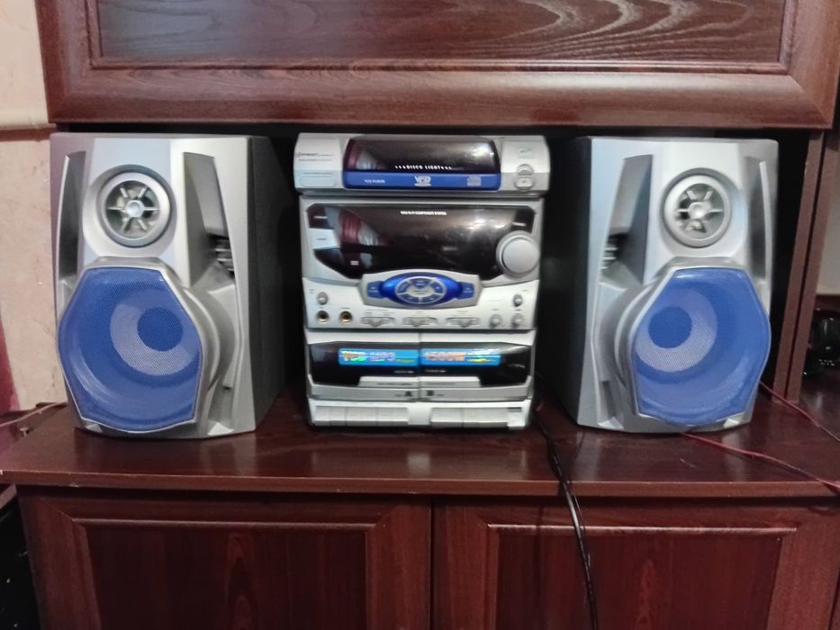 Продам музикальний центр