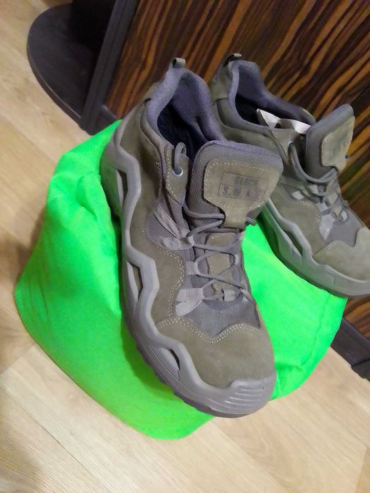 Тактичні чоловічі кросівки колір олива, демісезонні кросівки