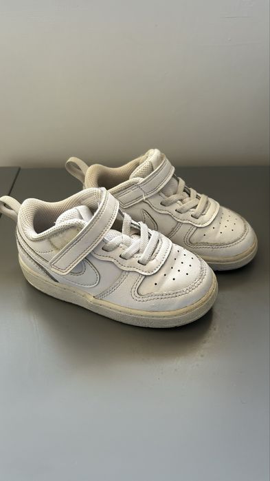 Sapatilhas Nike (tamanho 25)