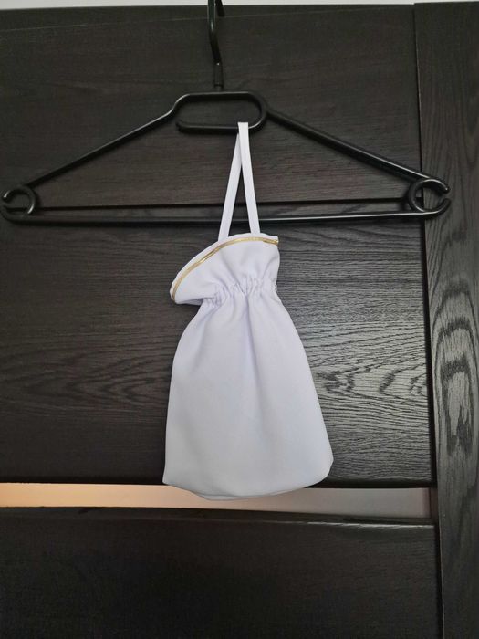 Alba do komunii na dziewczynkę