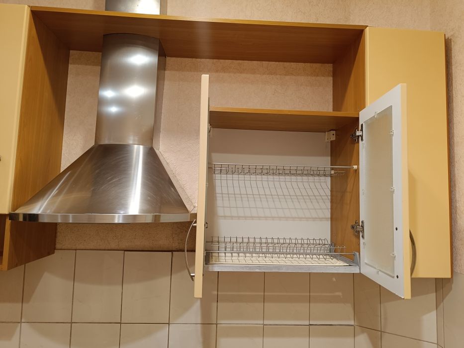 Продам кутову кухню