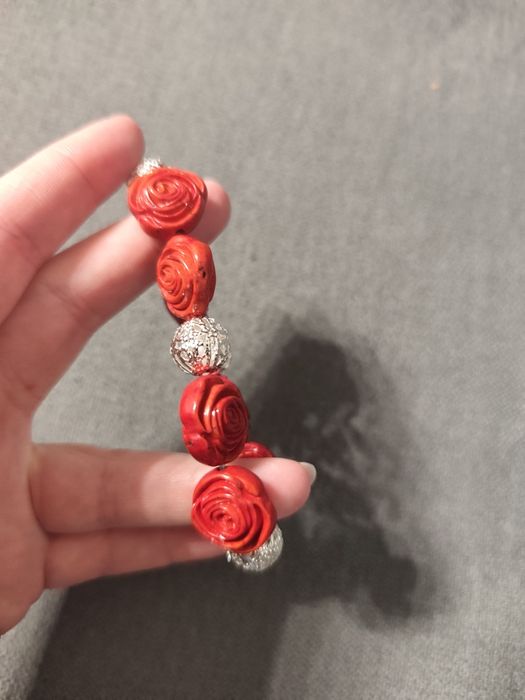 Handmade bransoletka na gumce róże