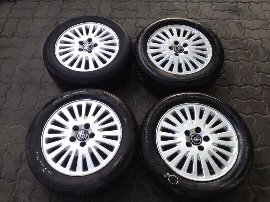 Jantes Volvo R16 Com Pneus 205/55 Furação 5X108