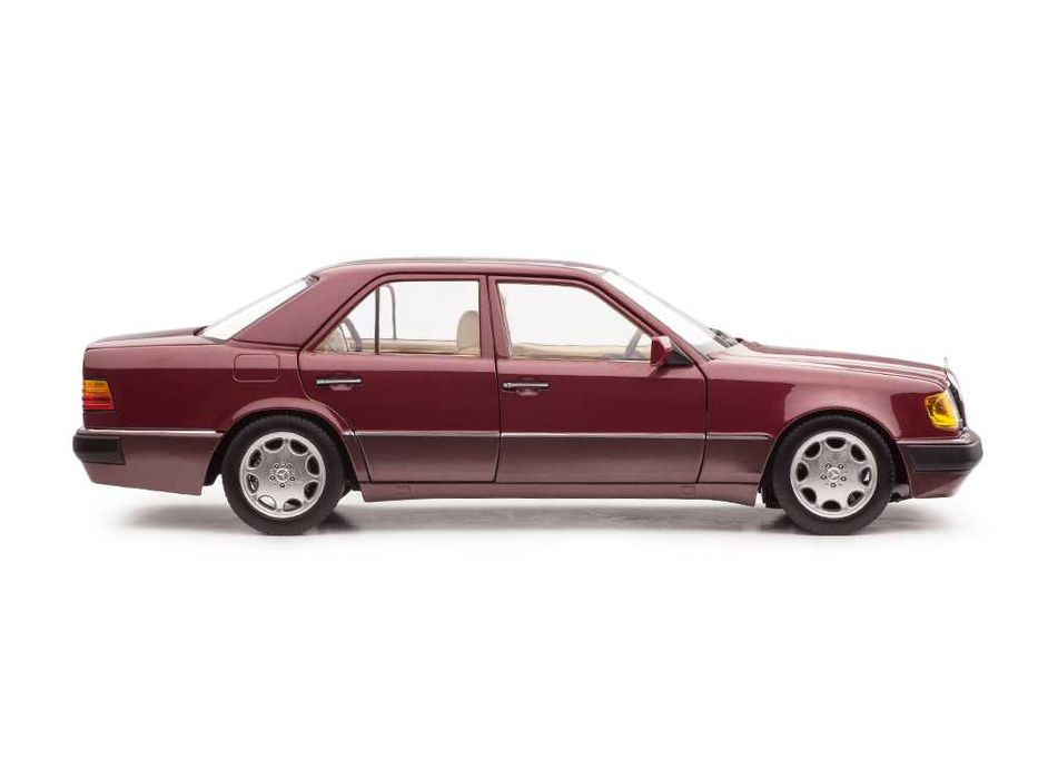 1:18 Mercedes 500 E (W124) Dealer Edition Norev L.E. 1/2000
