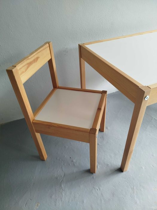 Mesa e Cadeiras Infantis LÄTT Ikea