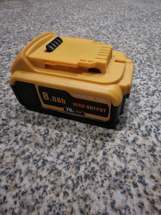 bateria compatível com ferramentas DeWalt de 20V MAX e capacidade de 8.0Ah. NOVA