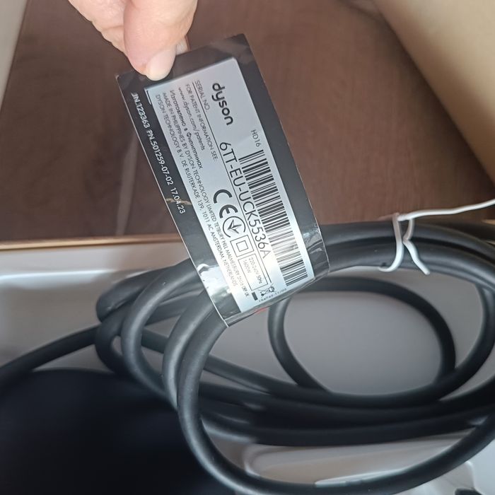 Suszarka do włosów Dyson nural nowa