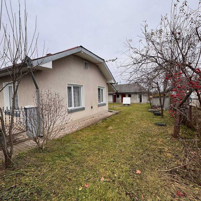 Продам будинок у передмісті