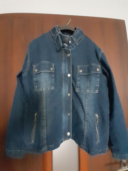 Damska kurtka jeansowa