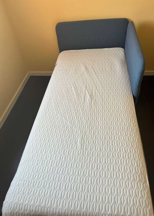 Estrutura de cama + colchão IKEA 90x200