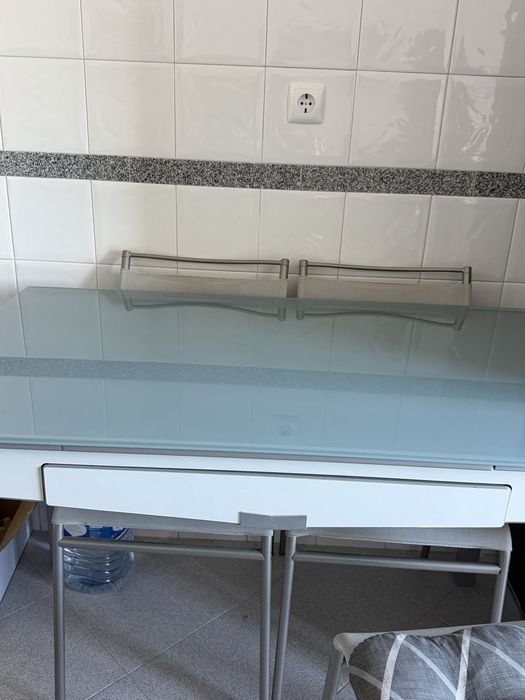 Mesa de cozinha extensível com 4 cadeiras