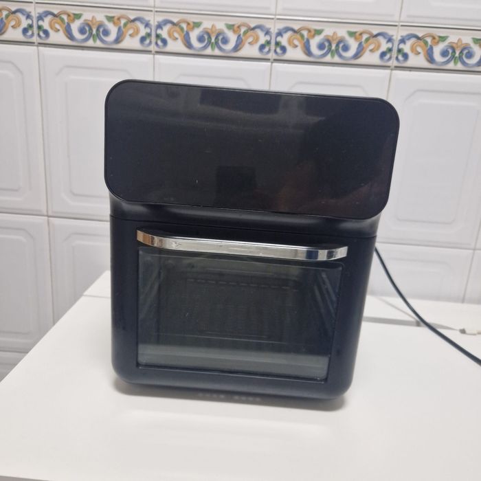 Air fryer parecendo nova
