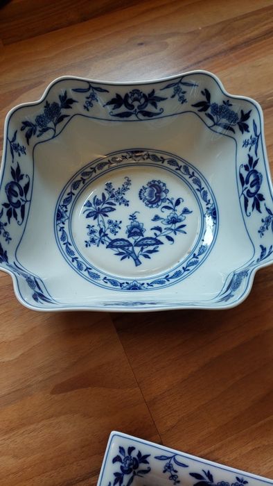 Conjunto azul e branco Vista Alegre