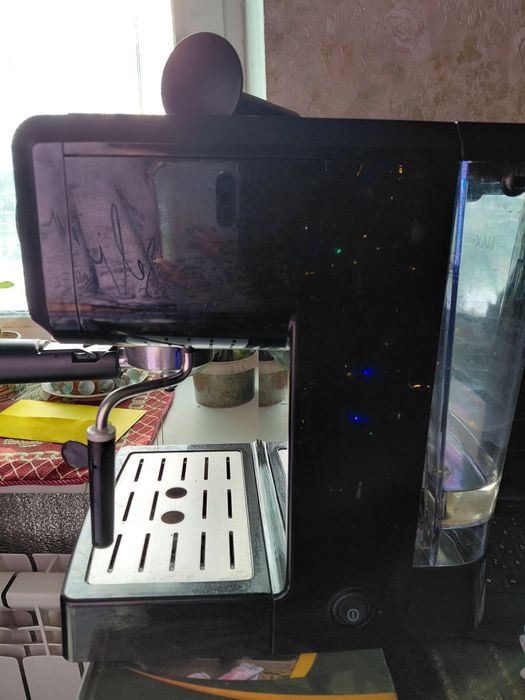 Продам класну кавомашину Krups