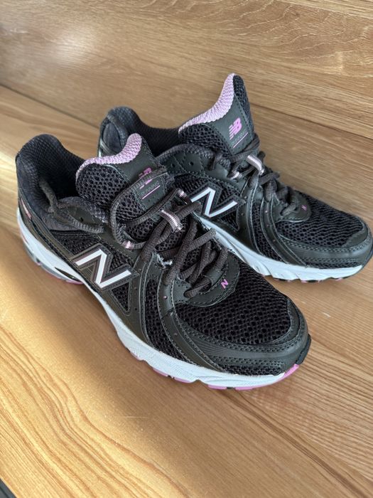 New Balance 620