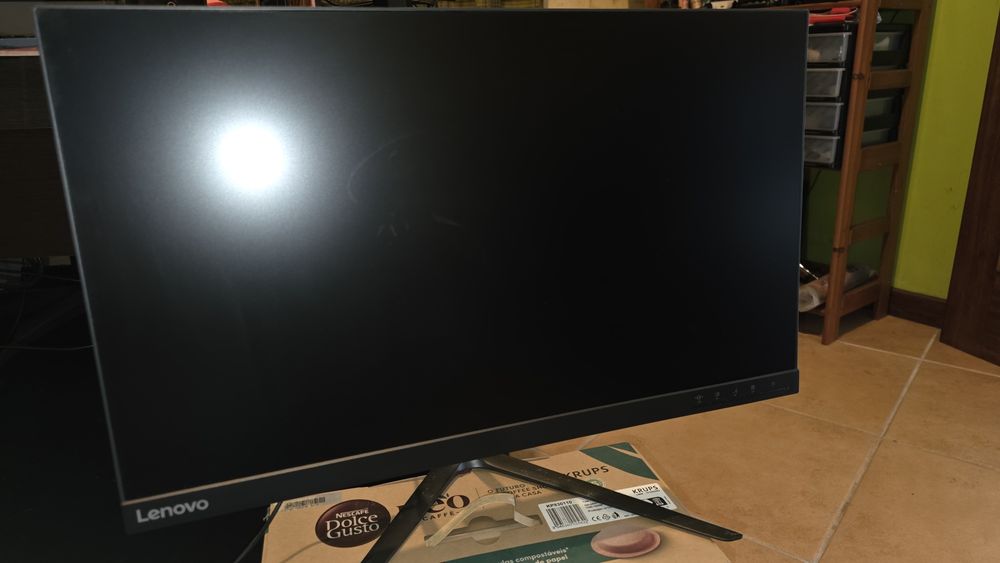 Monitor Lenovo IPS Full Hd