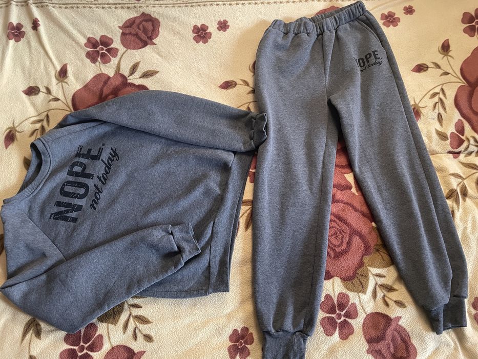 Жіночий дуже теплий спортивний костюм 48(л)