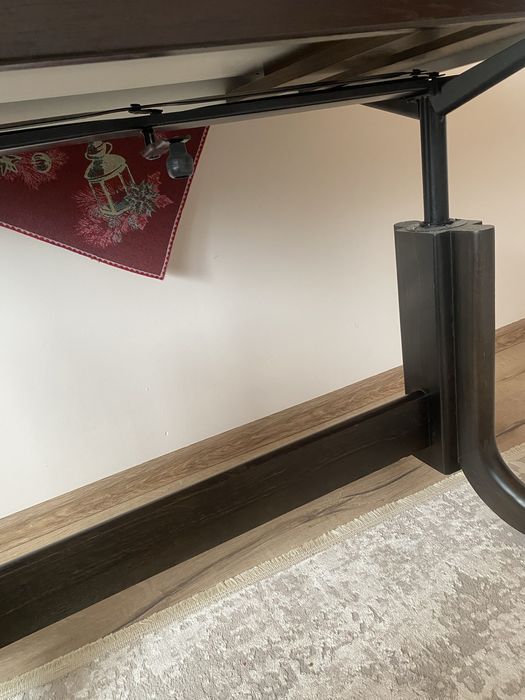 Столик два в одному , стан нового.розміри на останньому фото