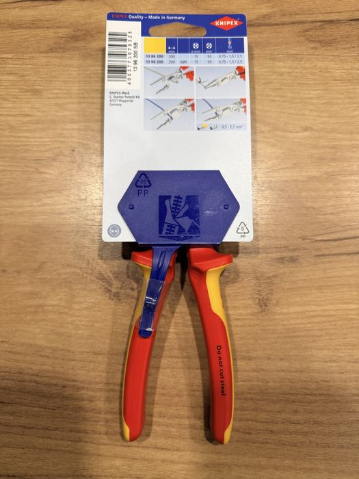 Knipex 1396200 SB wielofunkcyjne szczypce izolowane VDE (6 w 1)