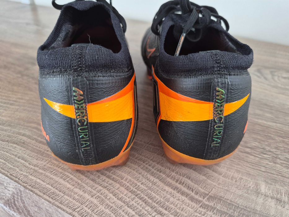 Korki profesjonalne Nike mercurial rozm 40