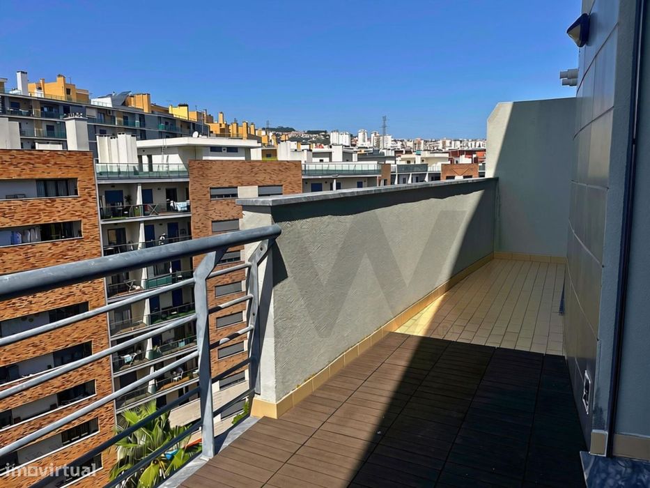 Apartamento T2 em Odivelas nas Colinas do Cruzeiro com estacionamento