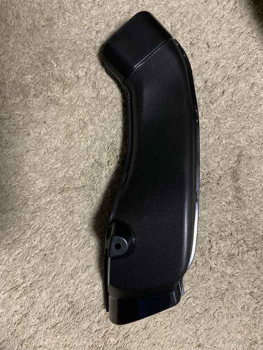 Патрубок інерційного надуву suzuki gsxr 1000 k3-4