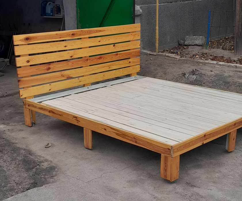 Кровать с сосновой доски Терновка