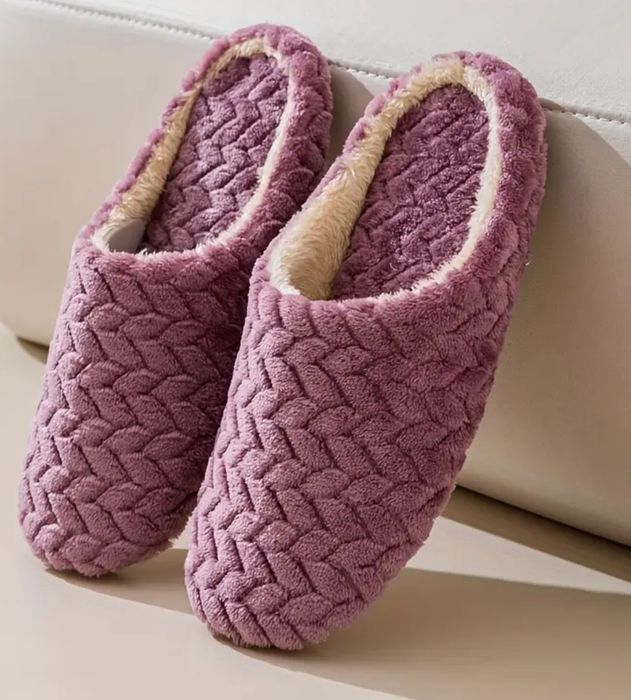 Тёплые , удобные  тапки. р- 39